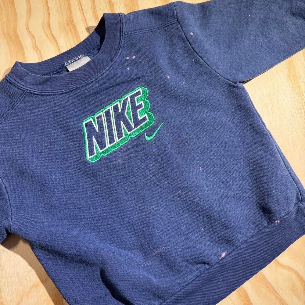 90s Vintage Nike block letter spell out white tag navy blue crewneck